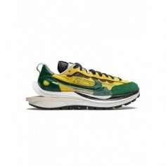 Nike Vaporwaffle Sacai Tour...