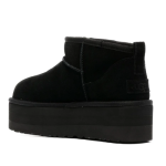 UGG Bota Con Plataforma Negra - imagen 3